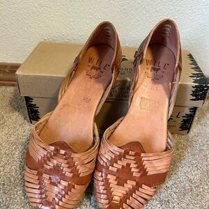 Will Leather Goods Women's Brown Woven Leather Huarache Flats